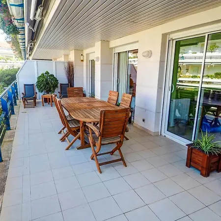 Apartment Deluxe By The Beach By Hello Sitges