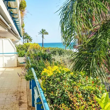 Apartment Deluxe By The Beach By Hello Sitges